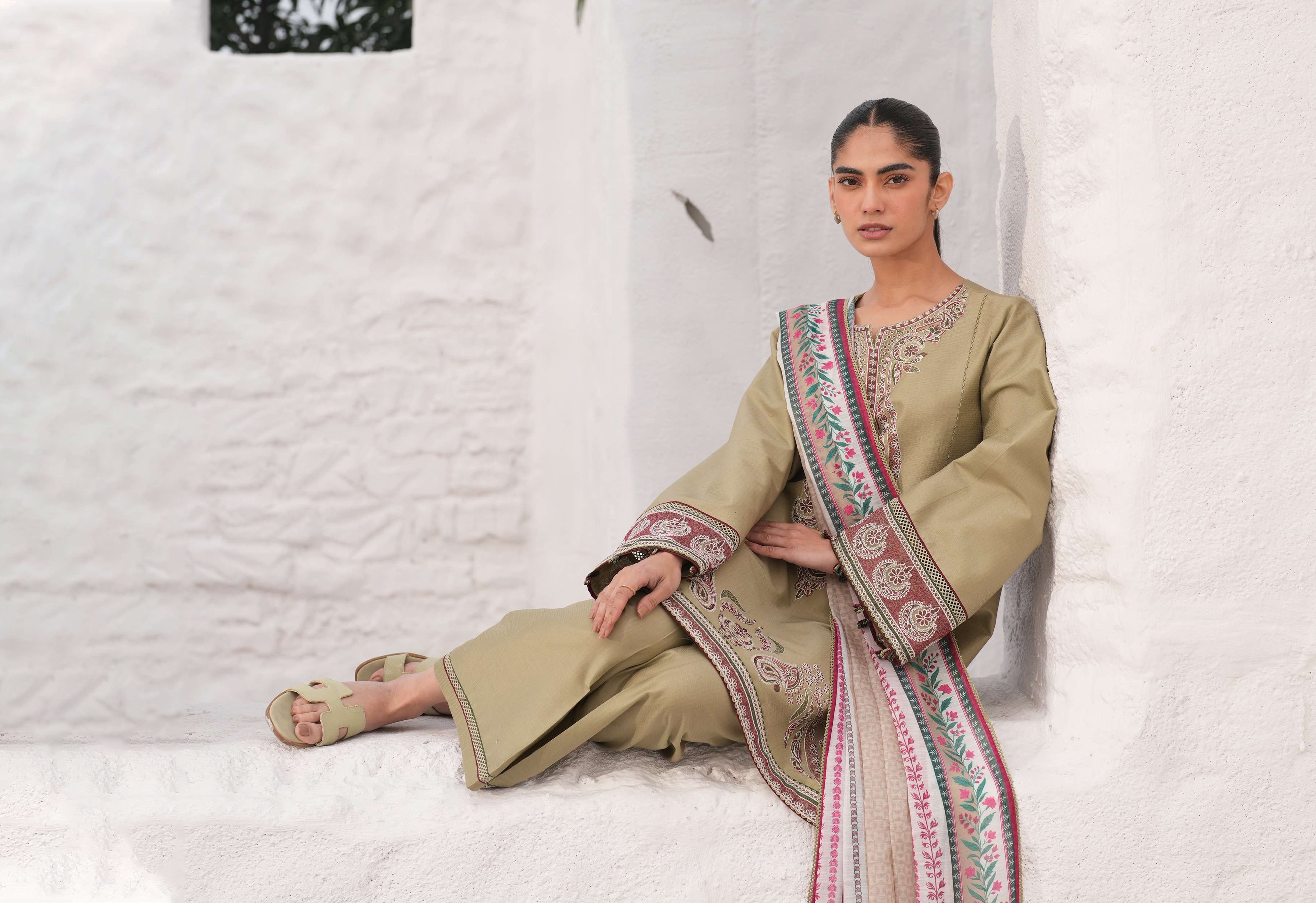 Unstitched 3-Piece Lawn Dresses by Jazmin