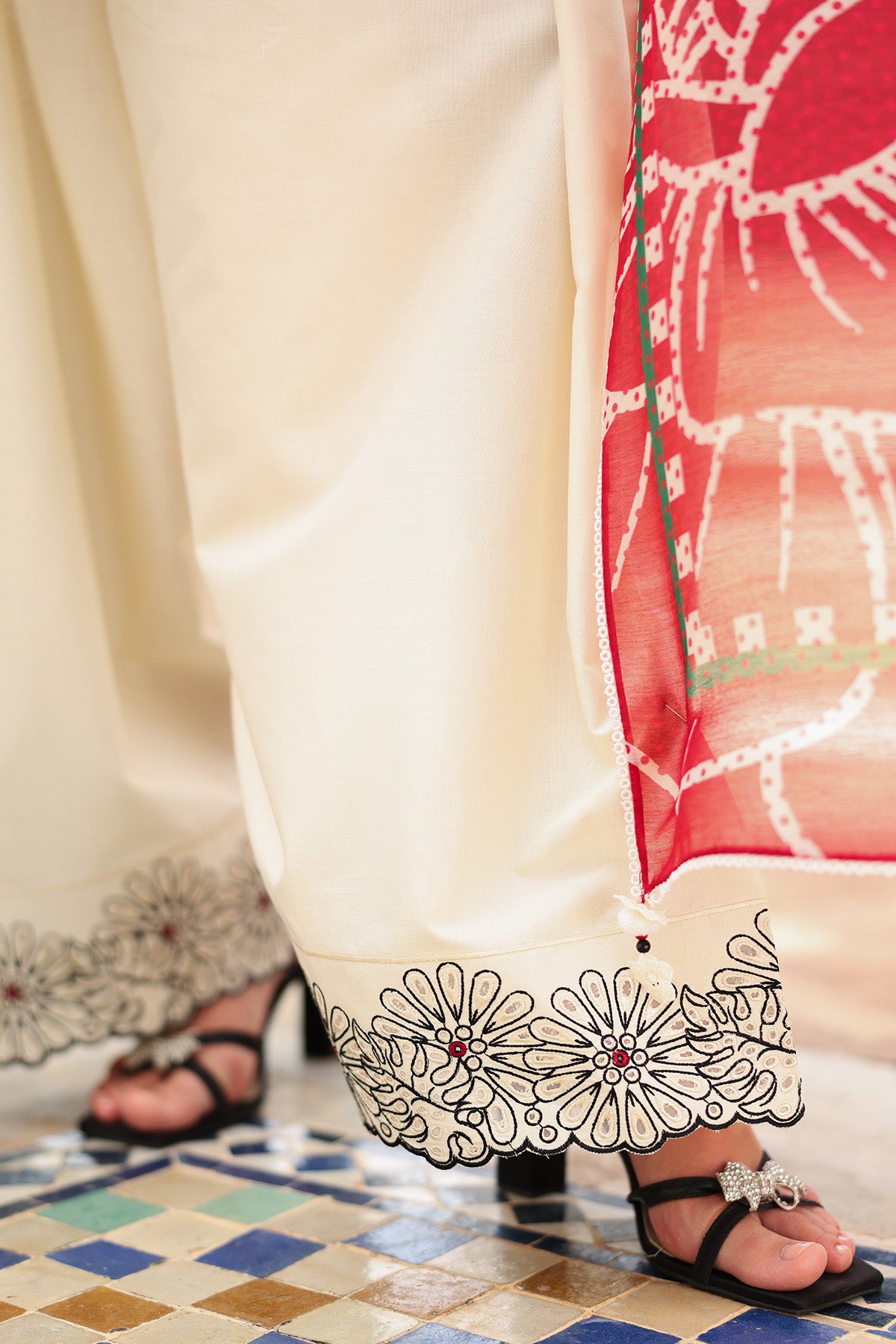 EMBROIDERED LAWN RTW-1219