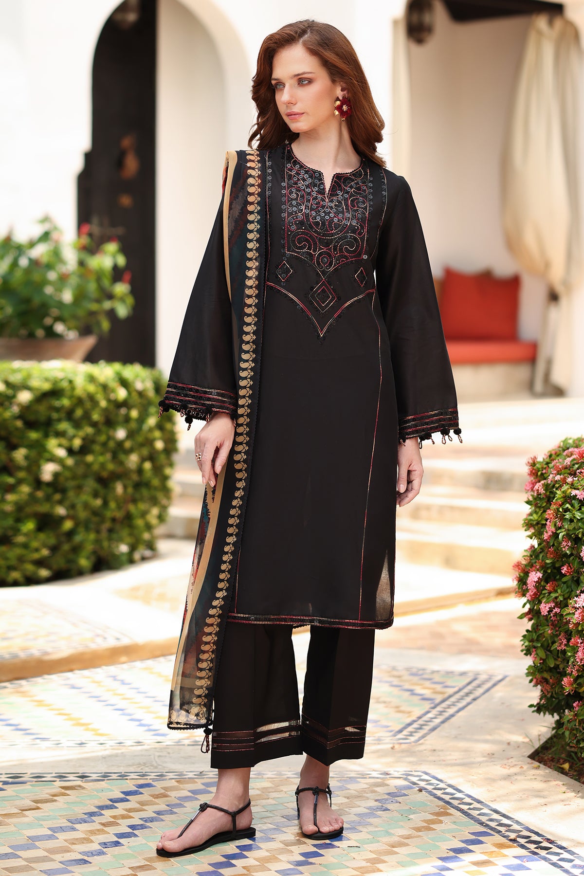 EMBROIDERED LAWN USE-9238