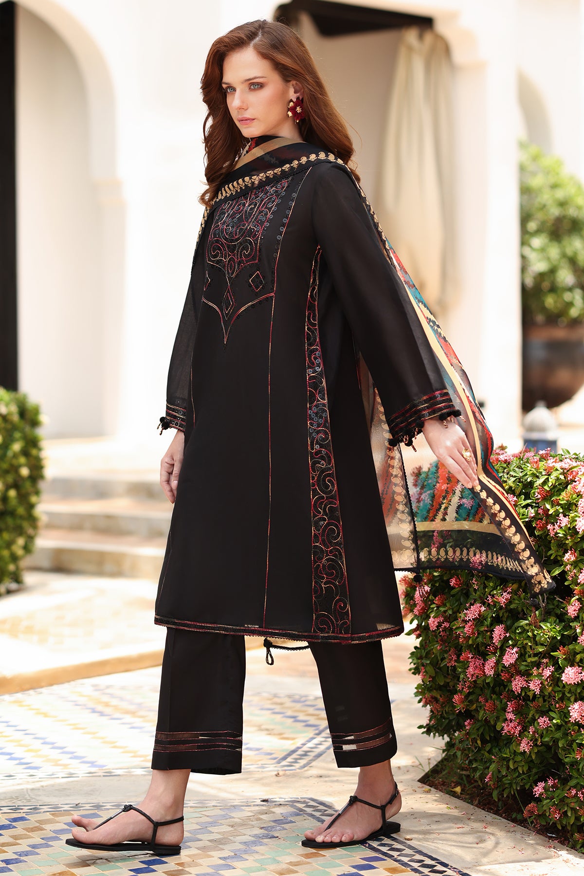 EMBROIDERED LAWN USE-9238