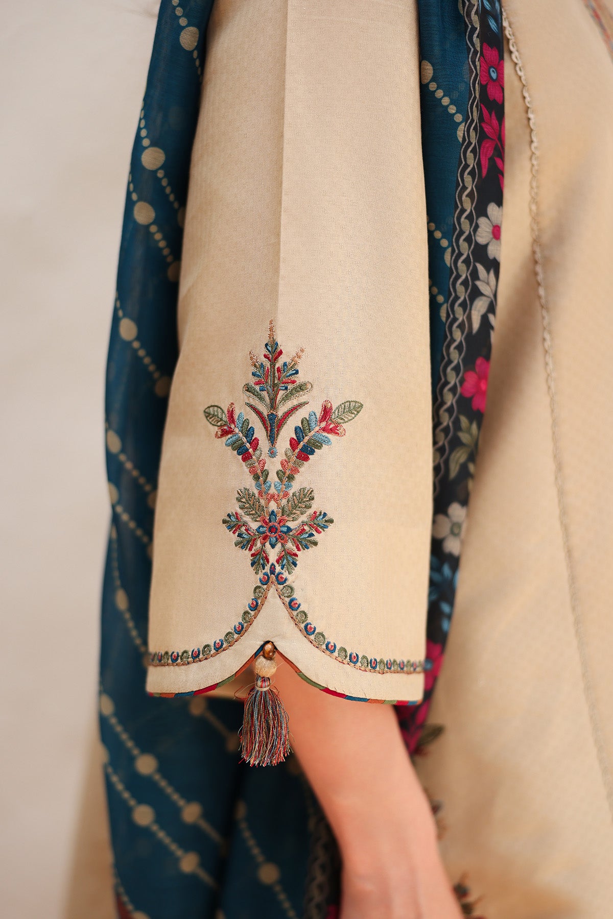 EMBROIDERED DOBBY LAWN USE-9216