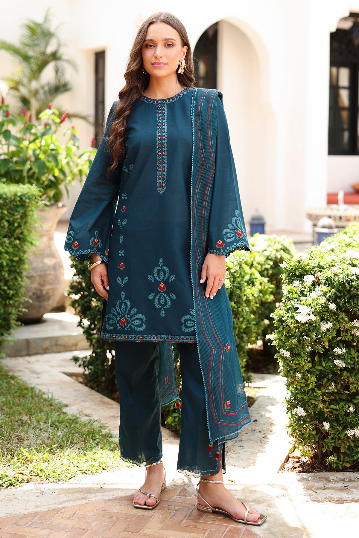 EMBROIDERED LAWN USE-9227