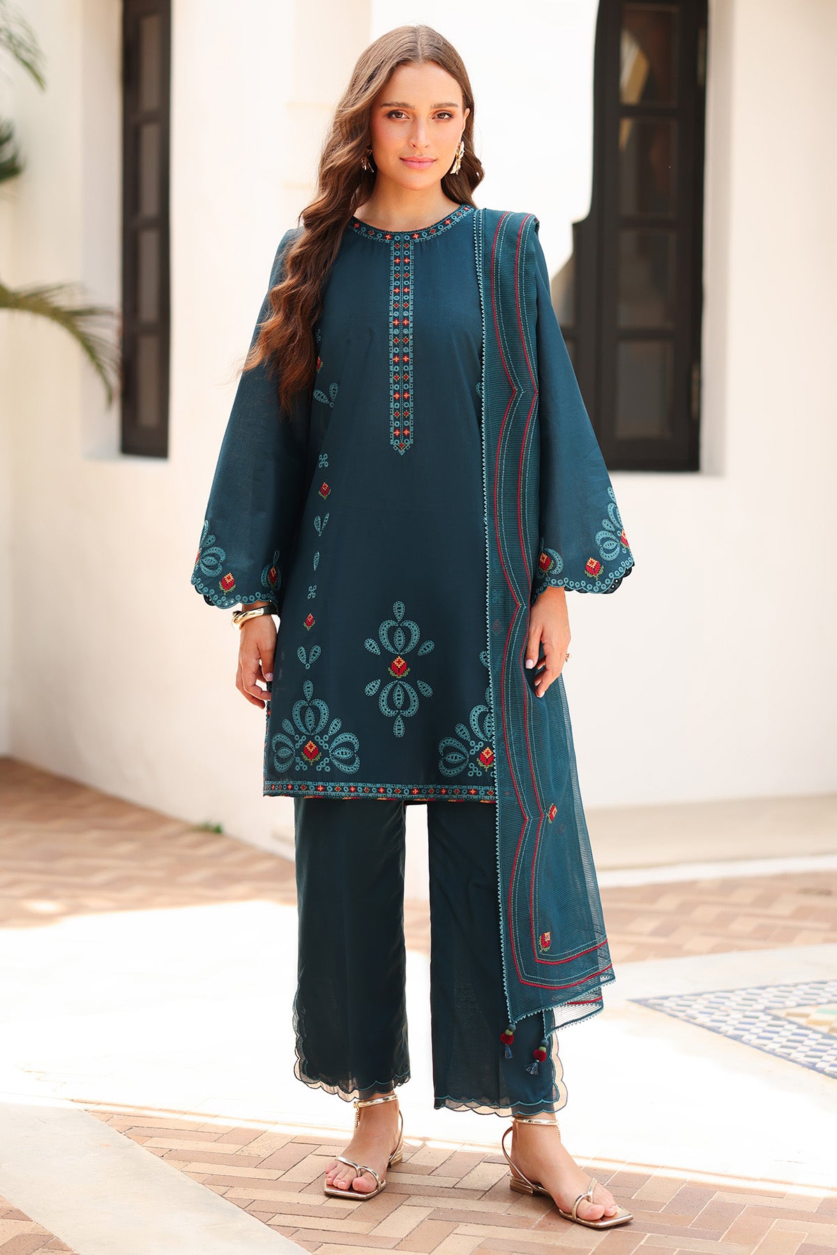 EMBROIDERED LAWN USE-9227