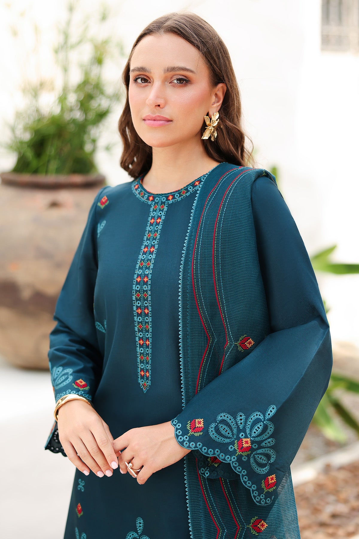 EMBROIDERED LAWN USE-9227