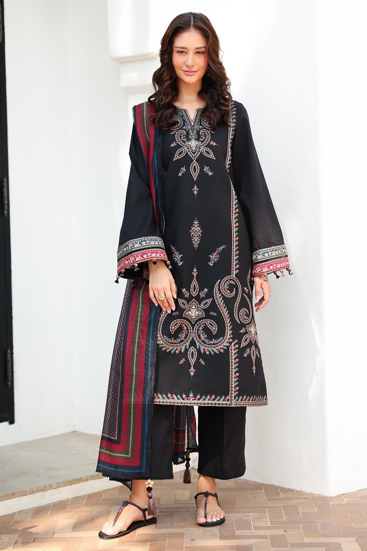 EMBROIDERED LAWN USE-9218