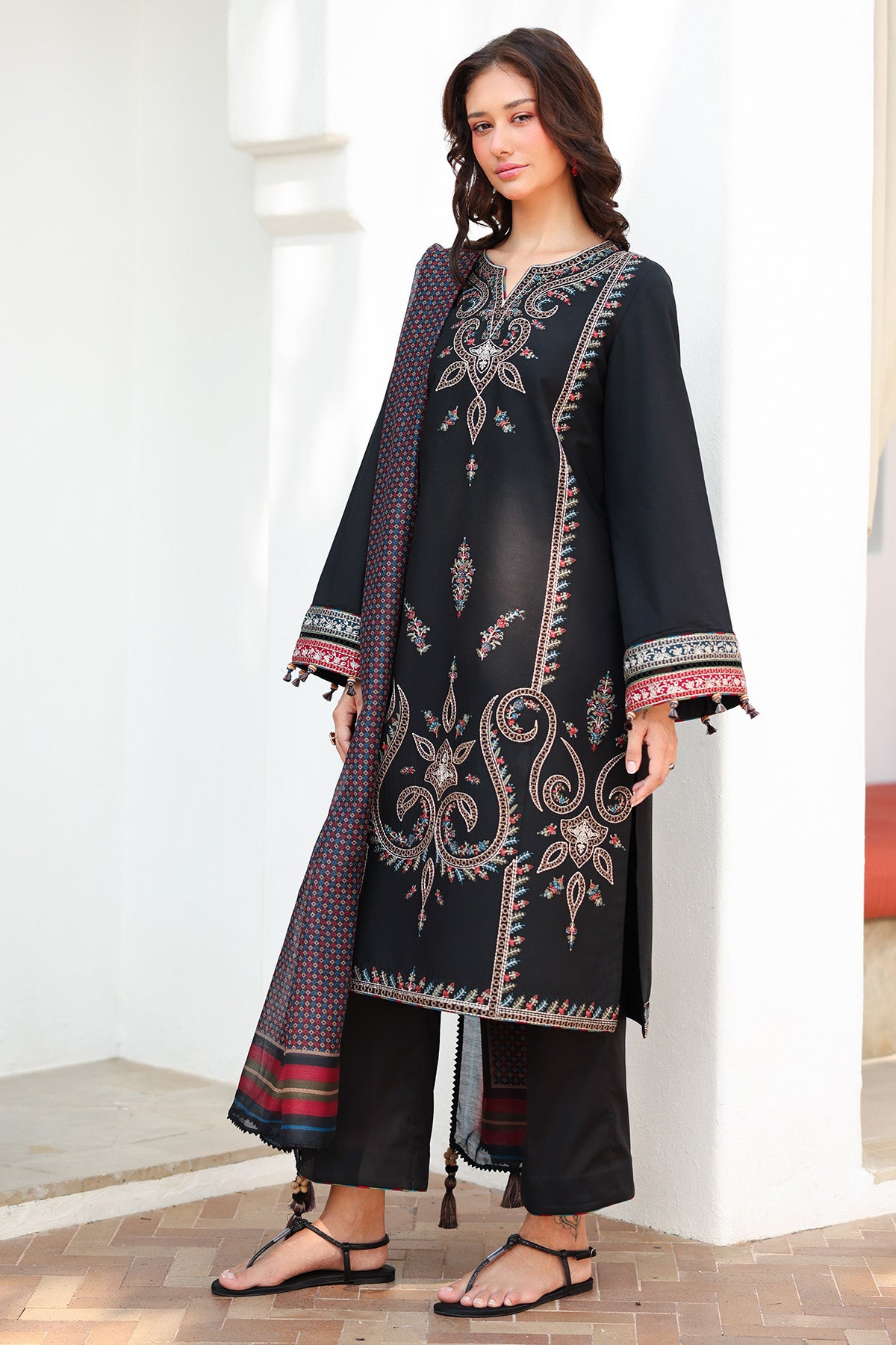 EMBROIDERED LAWN USE-9218