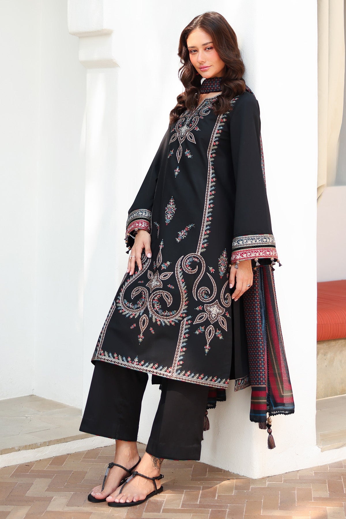 EMBROIDERED LAWN USE-9218