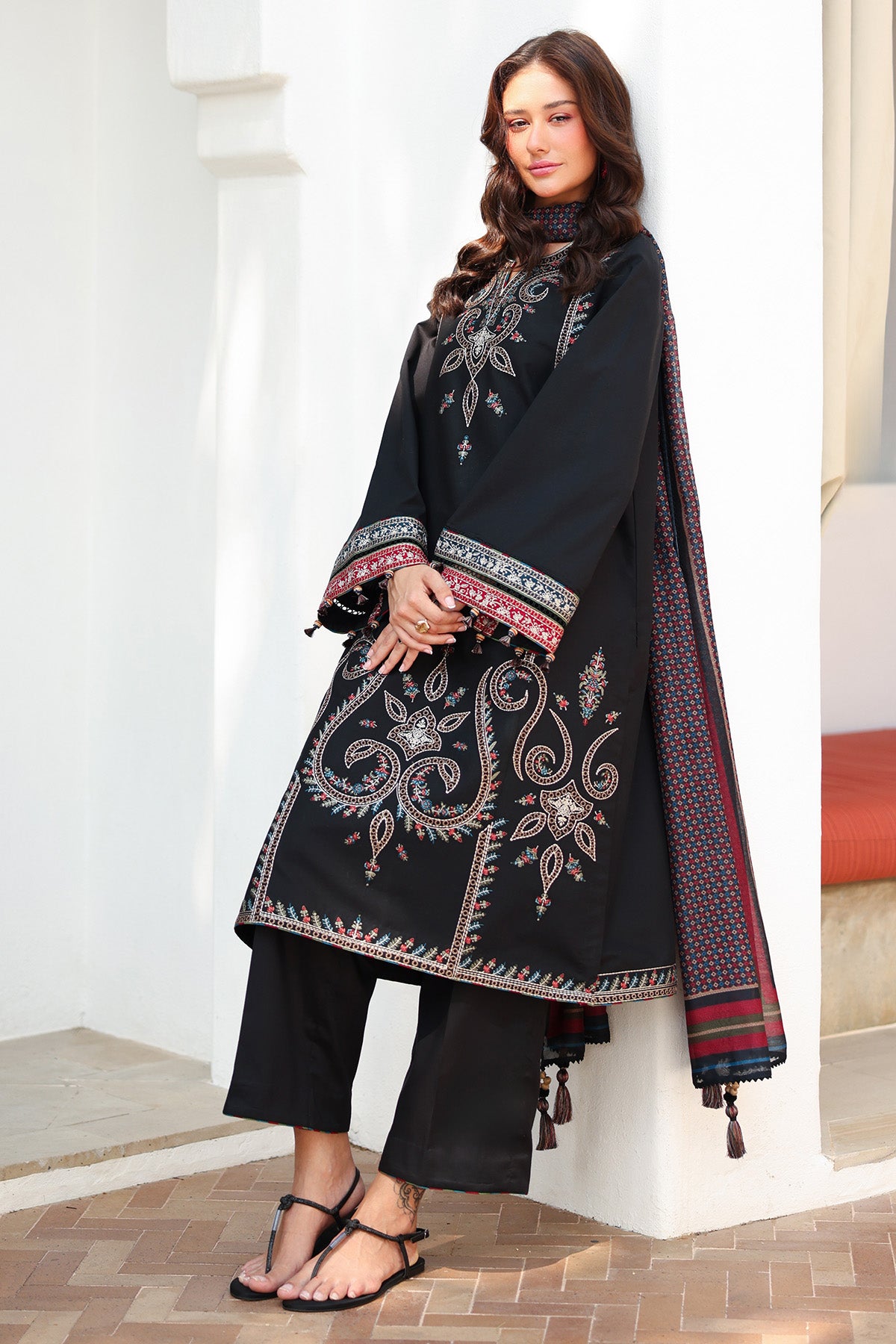 EMBROIDERED LAWN USE-9218