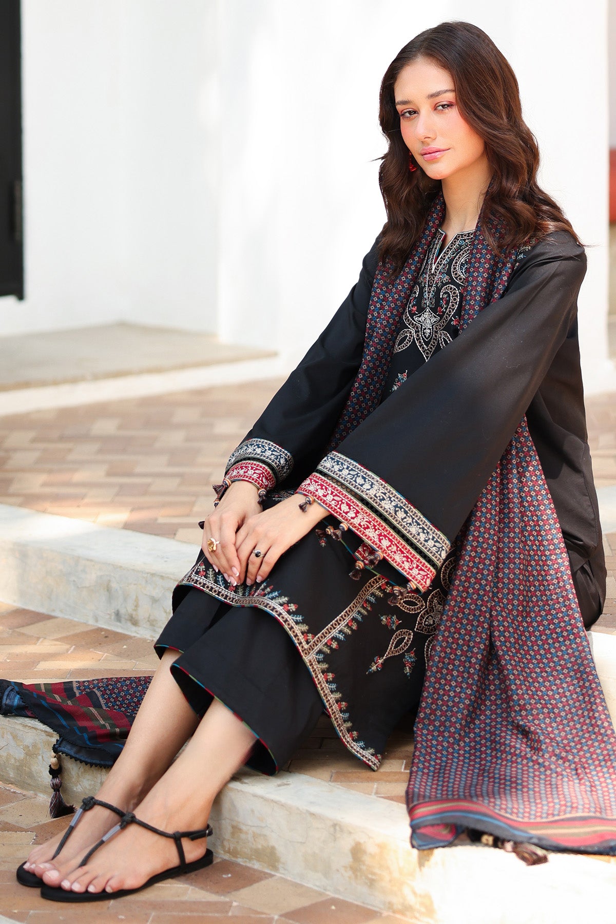 EMBROIDERED LAWN USE-9218