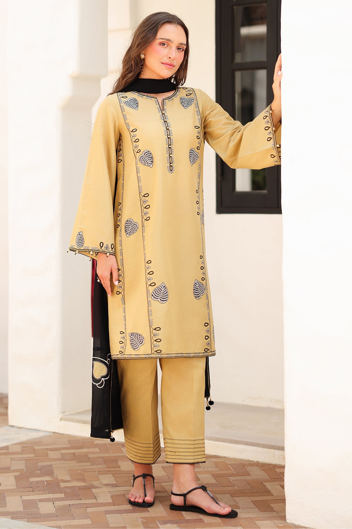 EMBROIDERED LAWN USE-9219