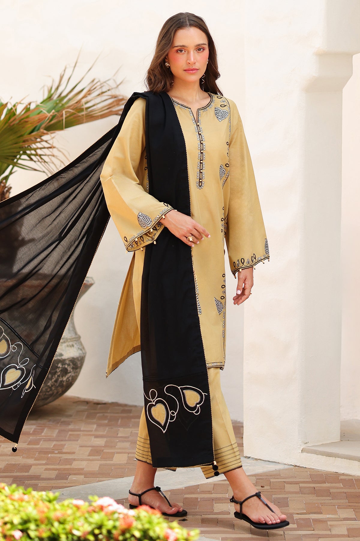 EMBROIDERED LAWN USE-9219