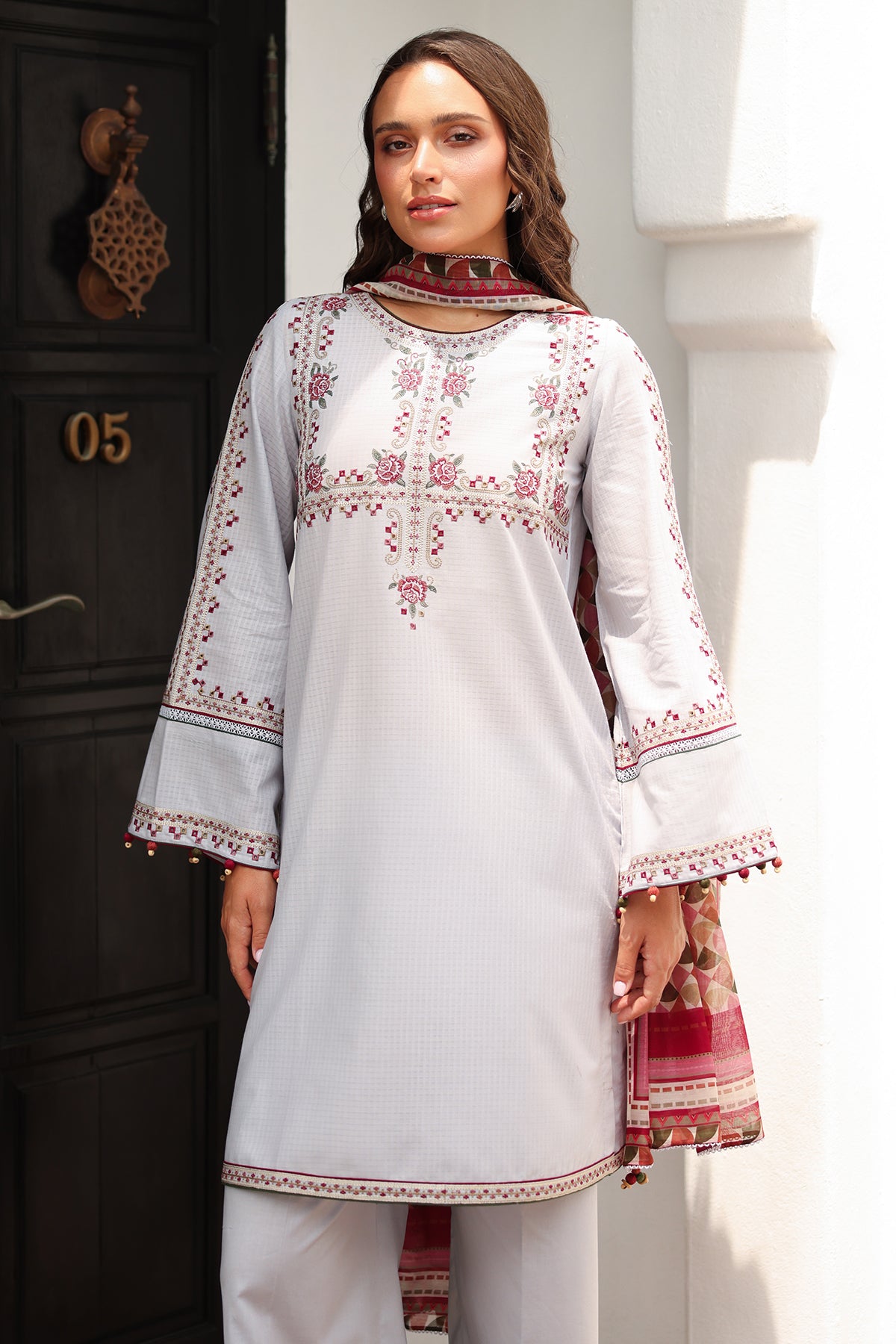 EMBROIDERED DOBBY LAWN USE-9215