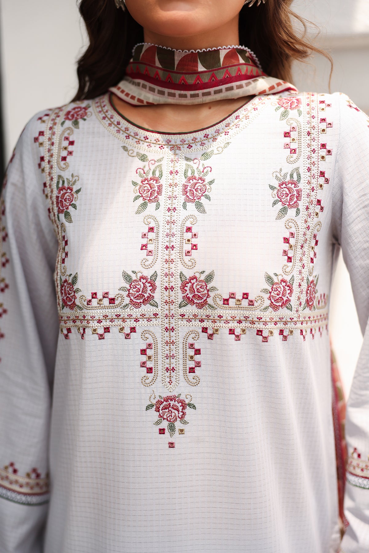 EMBROIDERED DOBBY LAWN USE-9215