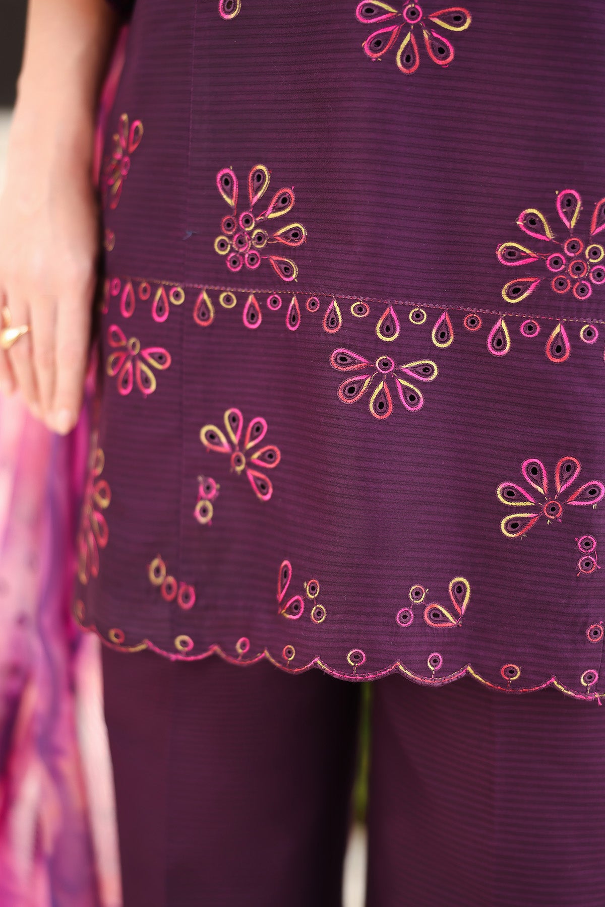 EMBROIDERED DOBBY LAWN USE-9226