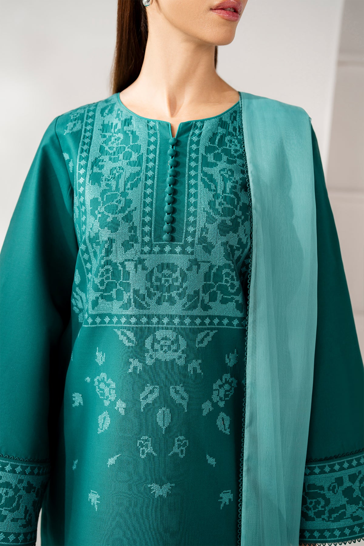 EMBROIDERED LAWN USE-9241