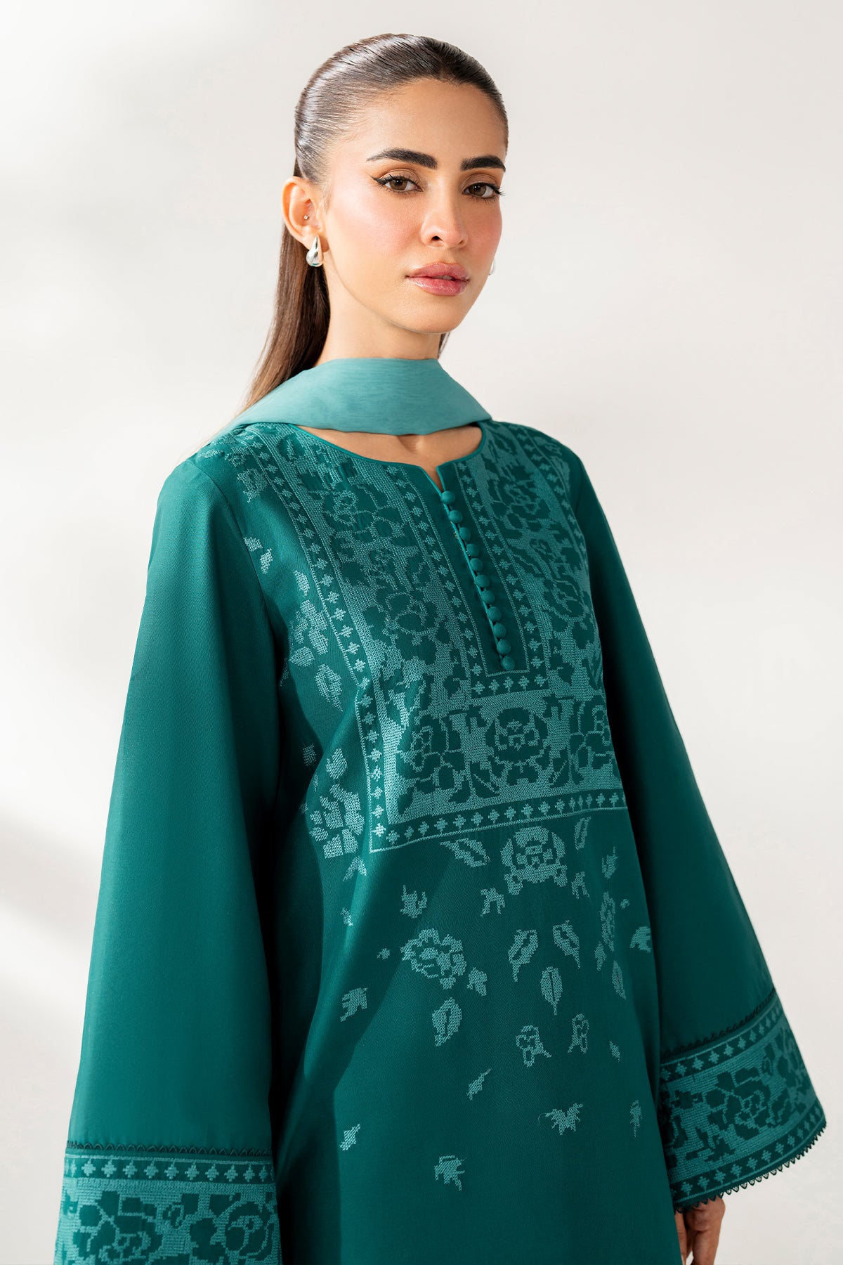 EMBROIDERED LAWN USE-9241
