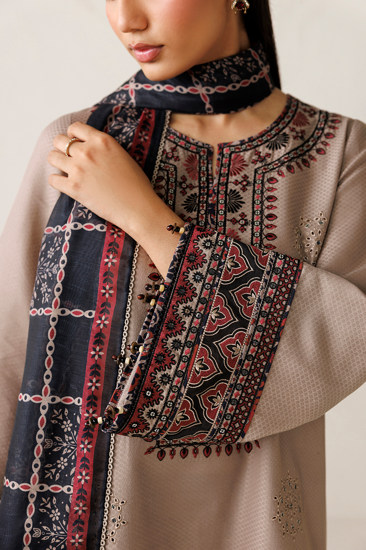 EMBROIDERED PREMIUM DOBBY UW-0282