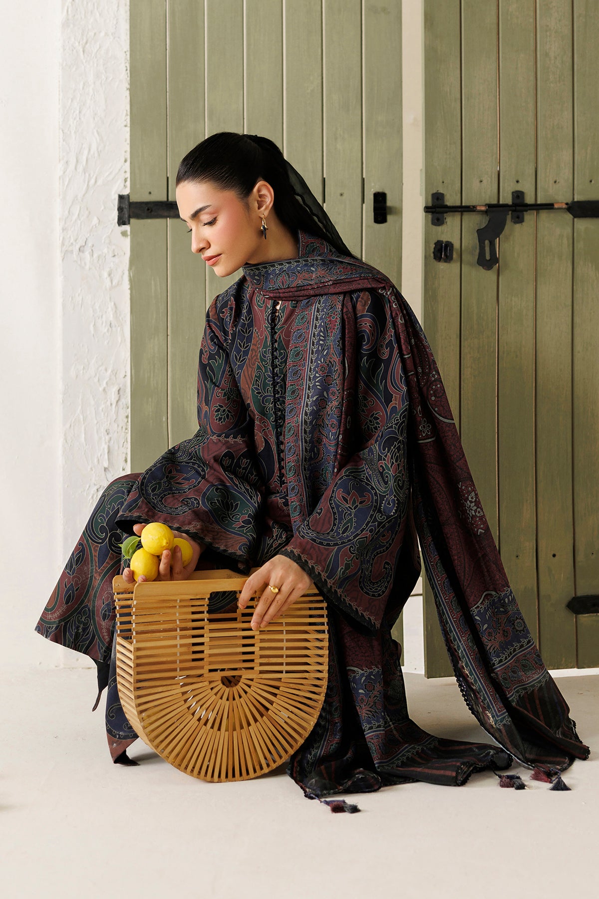 EMBROIDERED LAWN USE-9381