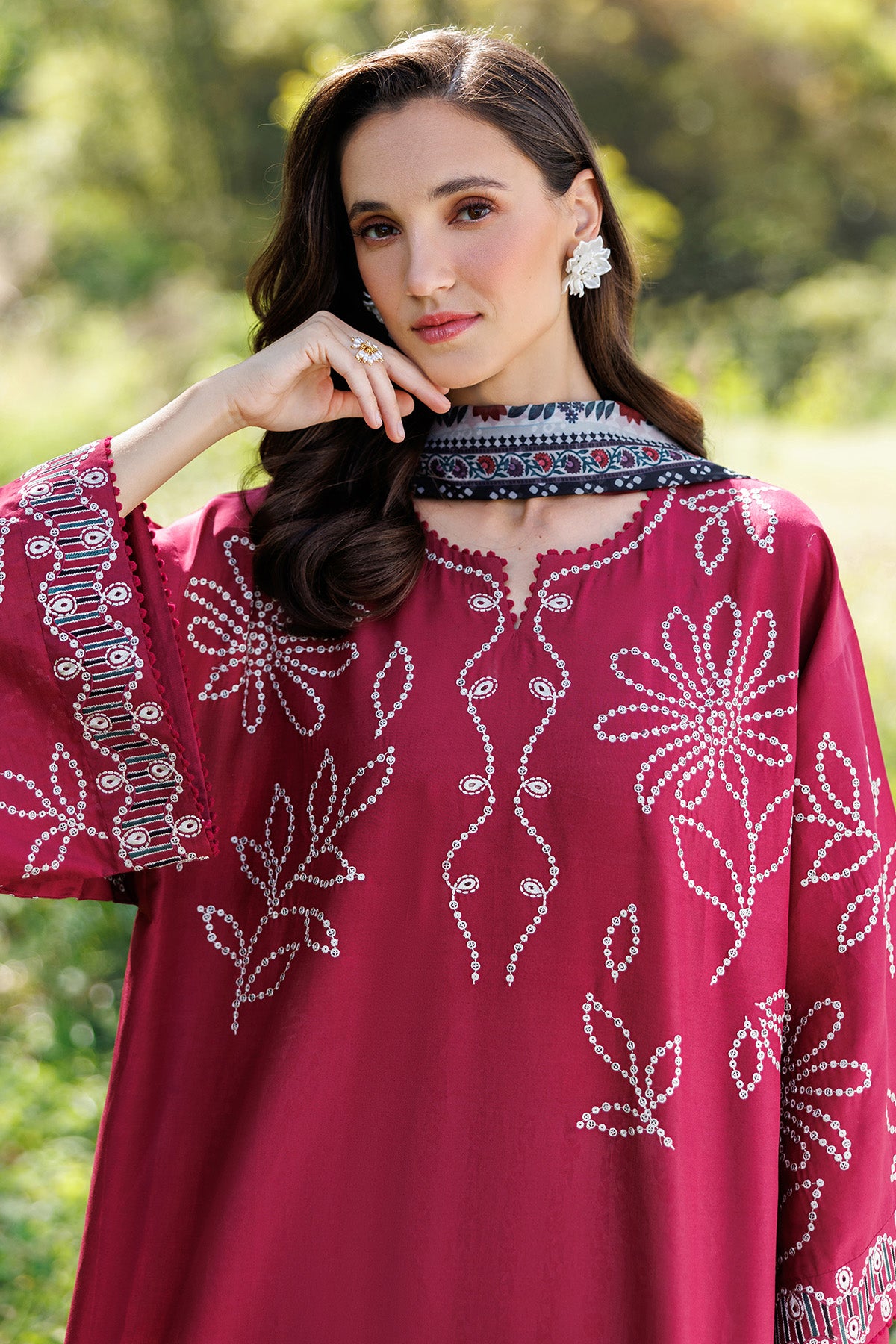 EMBROIDERED LAWN USE-9287