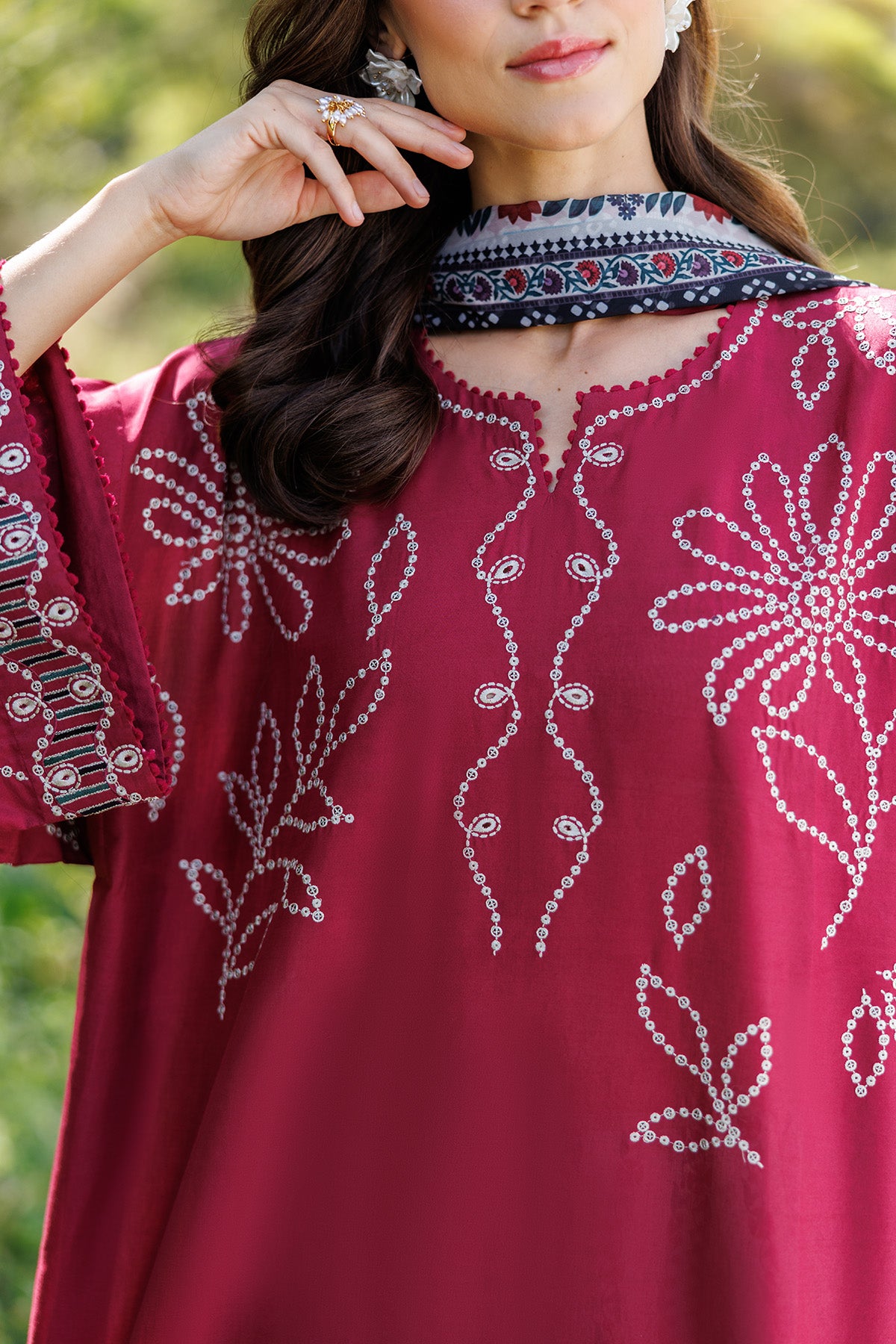 EMBROIDERED LAWN USE-9287