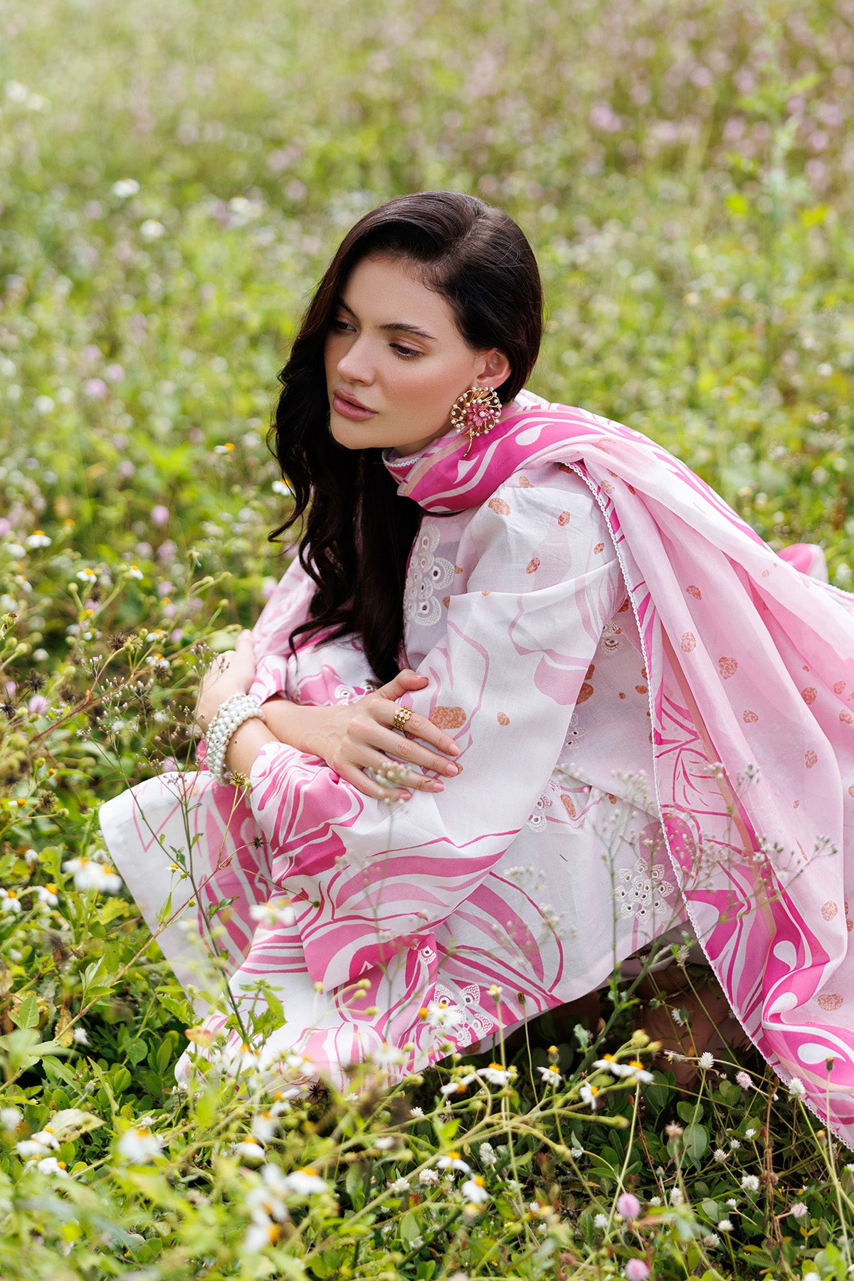 EMBROIDERED LAWN USE-9296