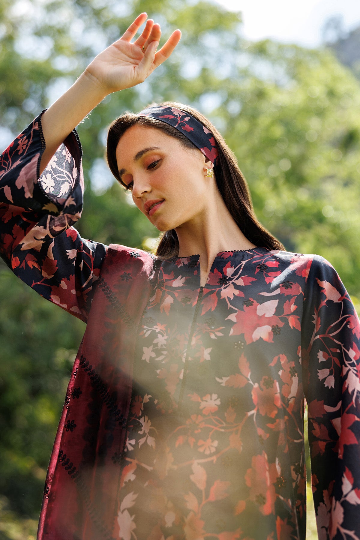 EMBROIDERED LAWN USE-9290