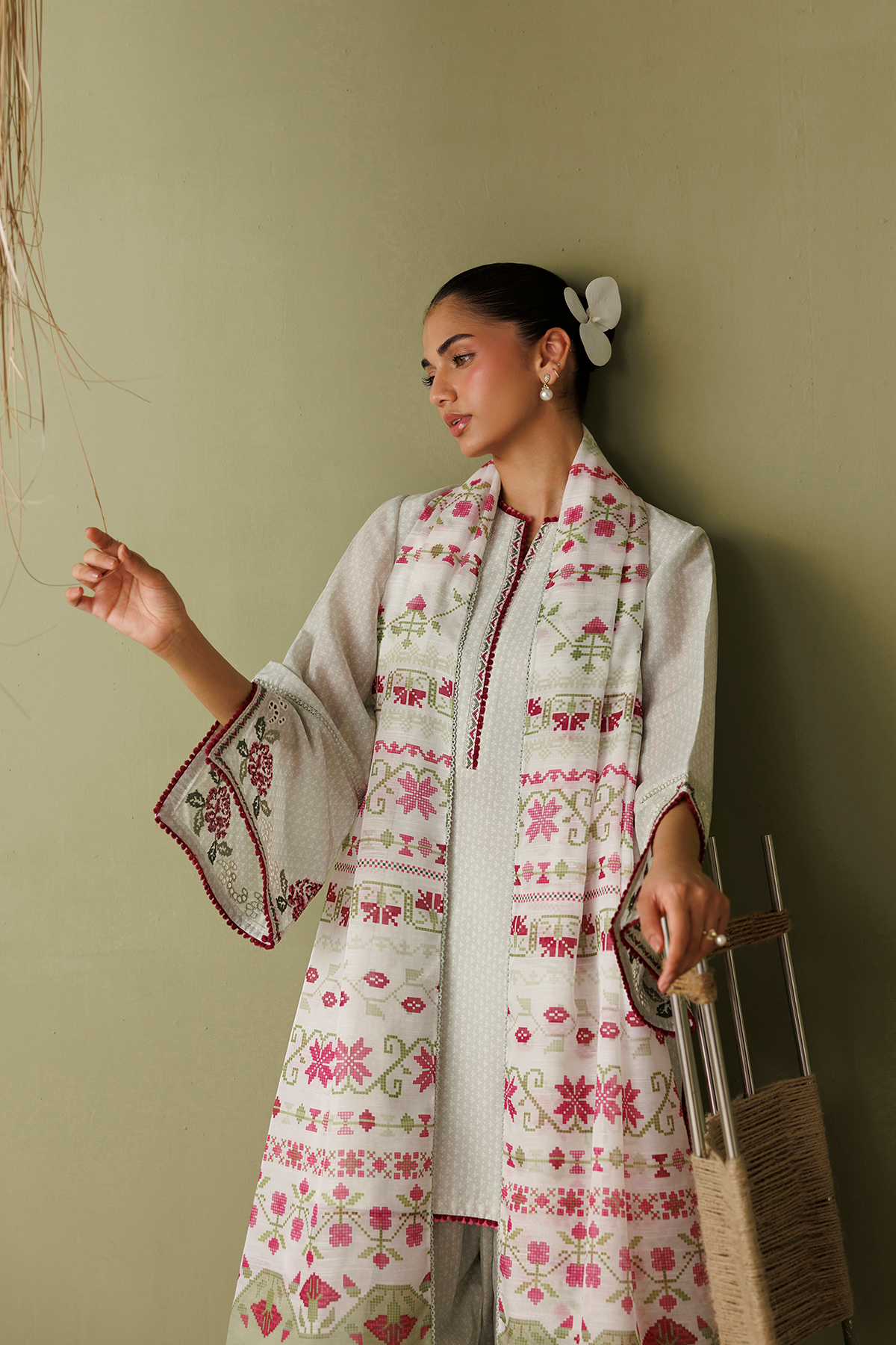 EMBROIDERED LAWN USE-9406