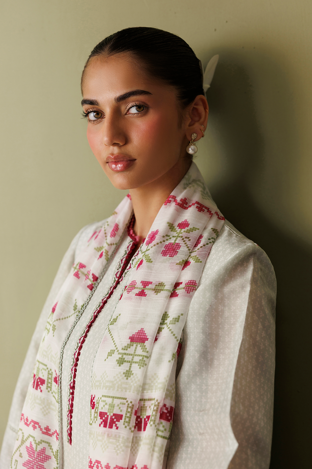 EMBROIDERED LAWN USE-9406