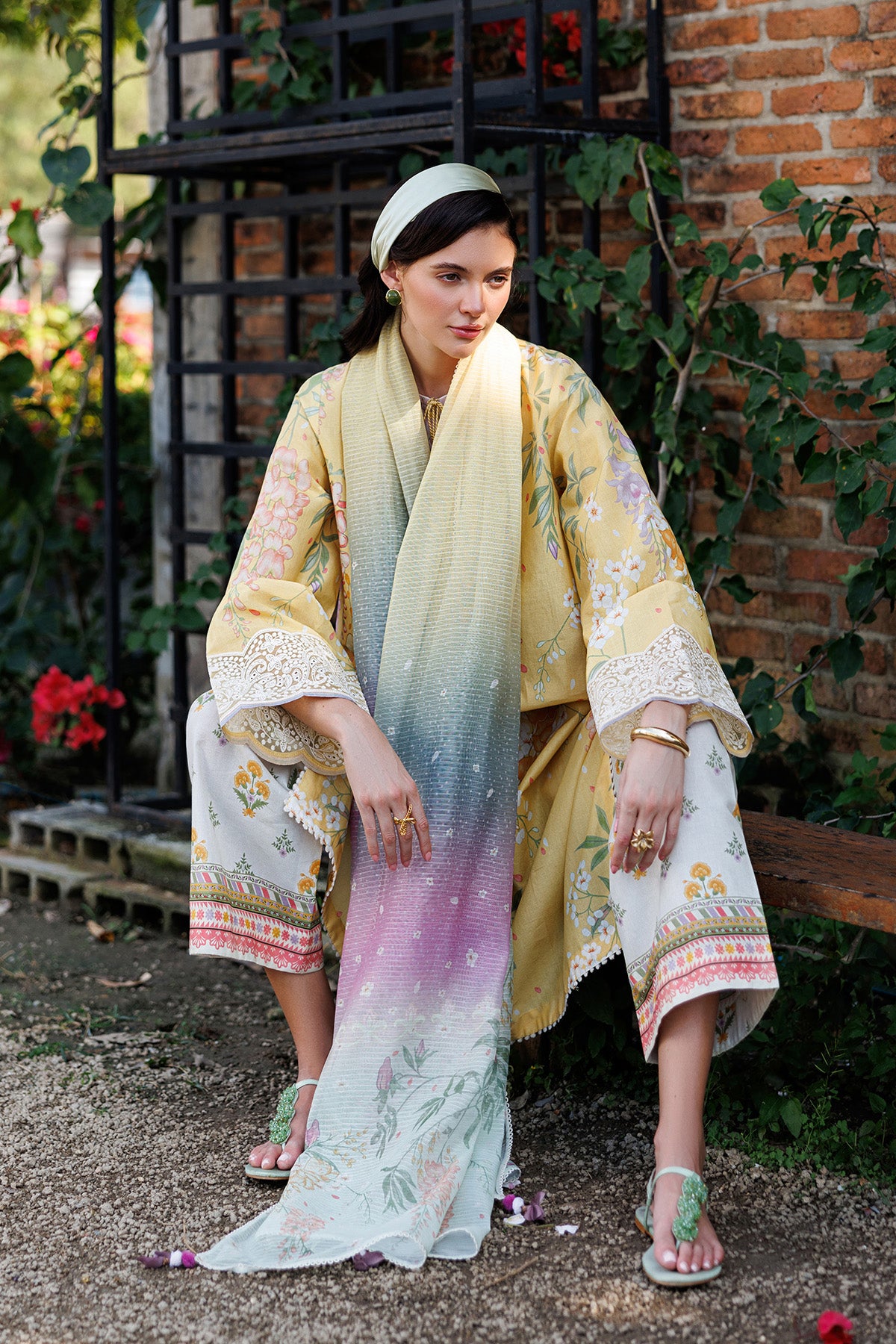 EMBROIDERED LAWN USE-9299