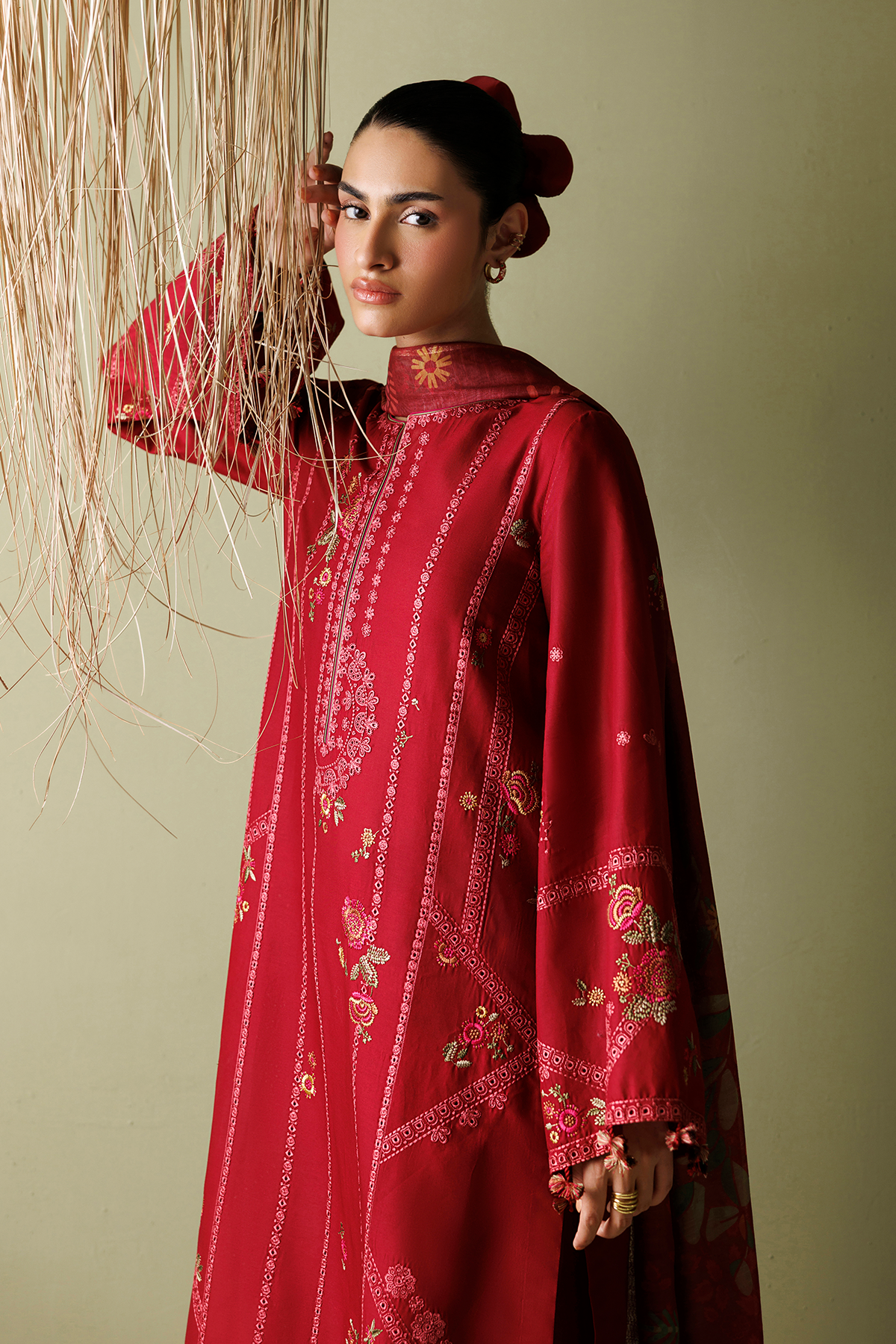 EMBROIDERED LAWN USE-9343