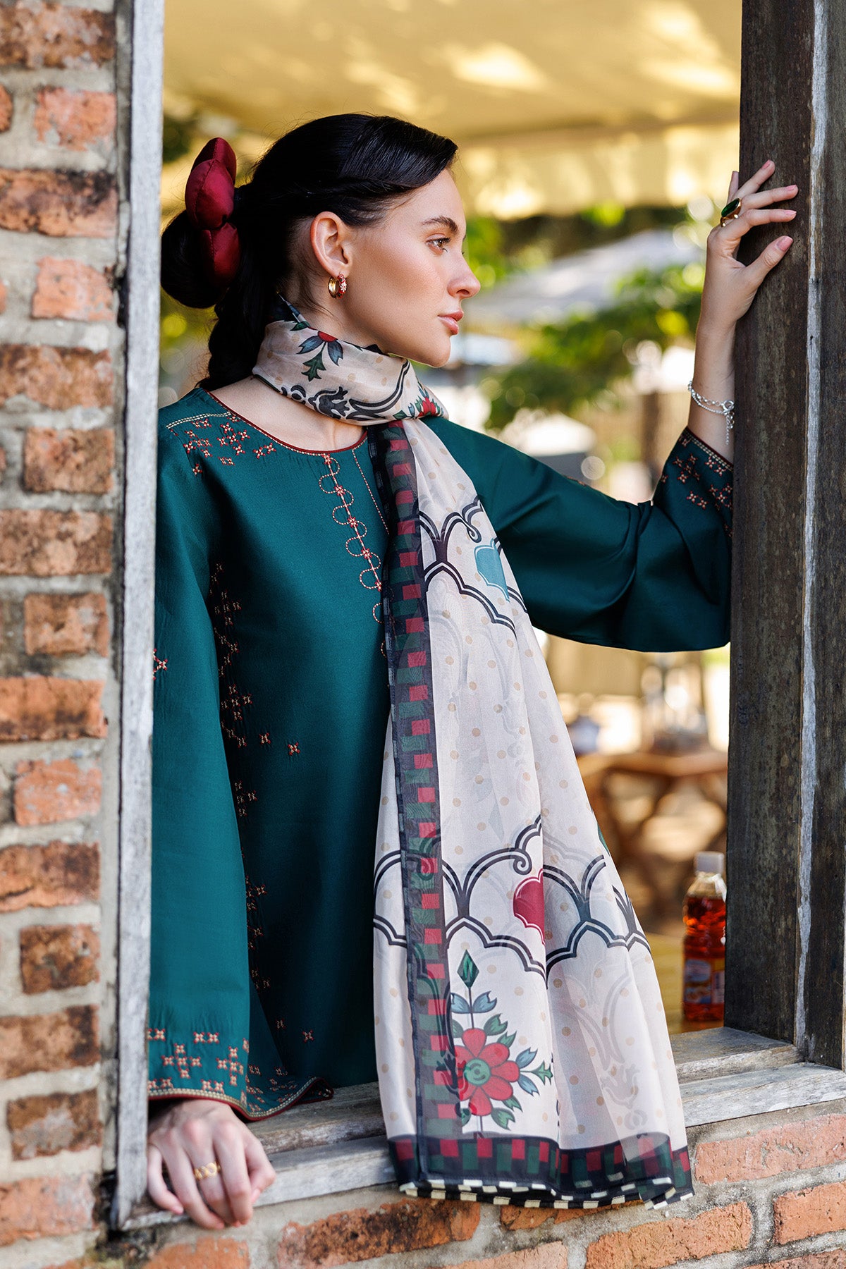 EMBROIDERED LAWN USE-9285