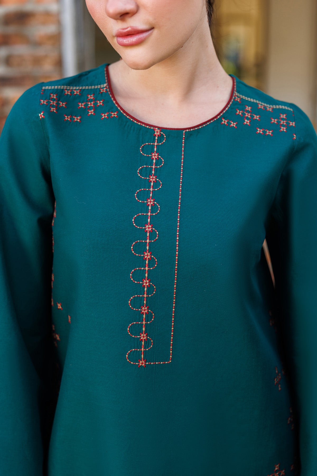 EMBROIDERED LAWN USE-9285