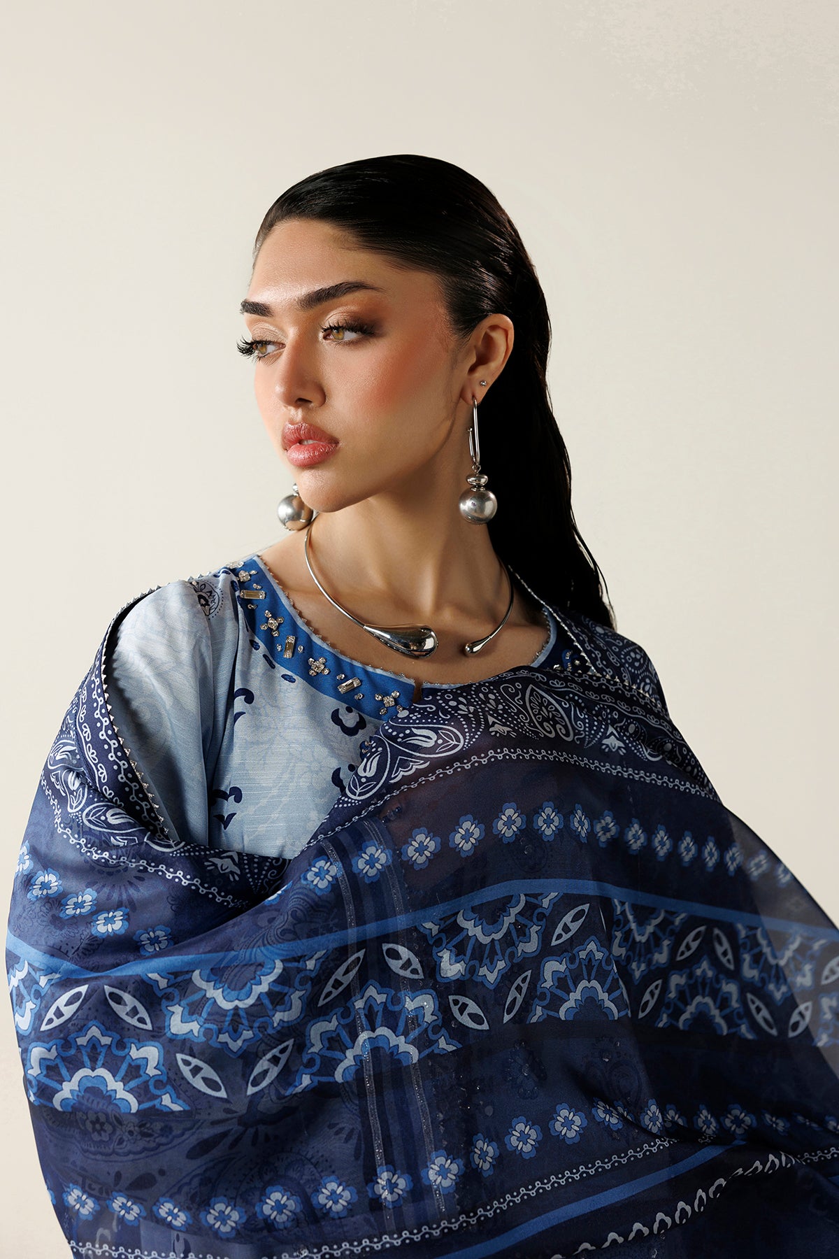 EMBROIDERED RAW SILK OR26-D02