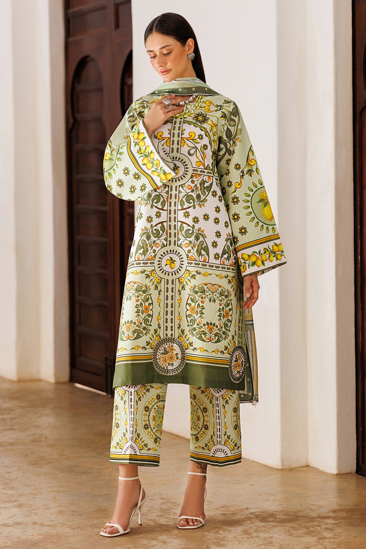 EMBROIDERED LAWN USE-9307