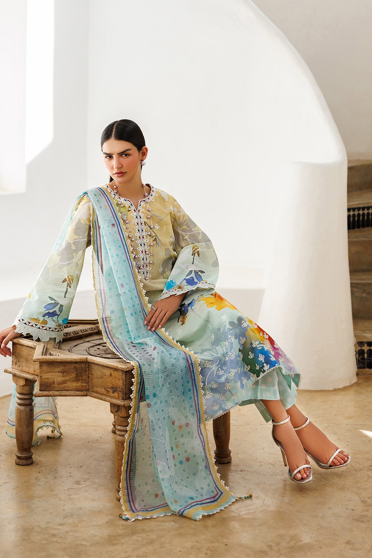 EMBROIDERED LAWN USE-9292