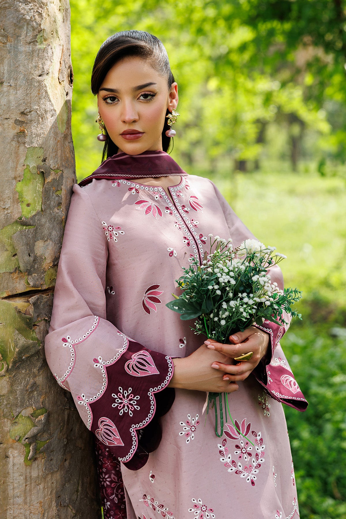 EMBROIDERED LAWN USE-9348