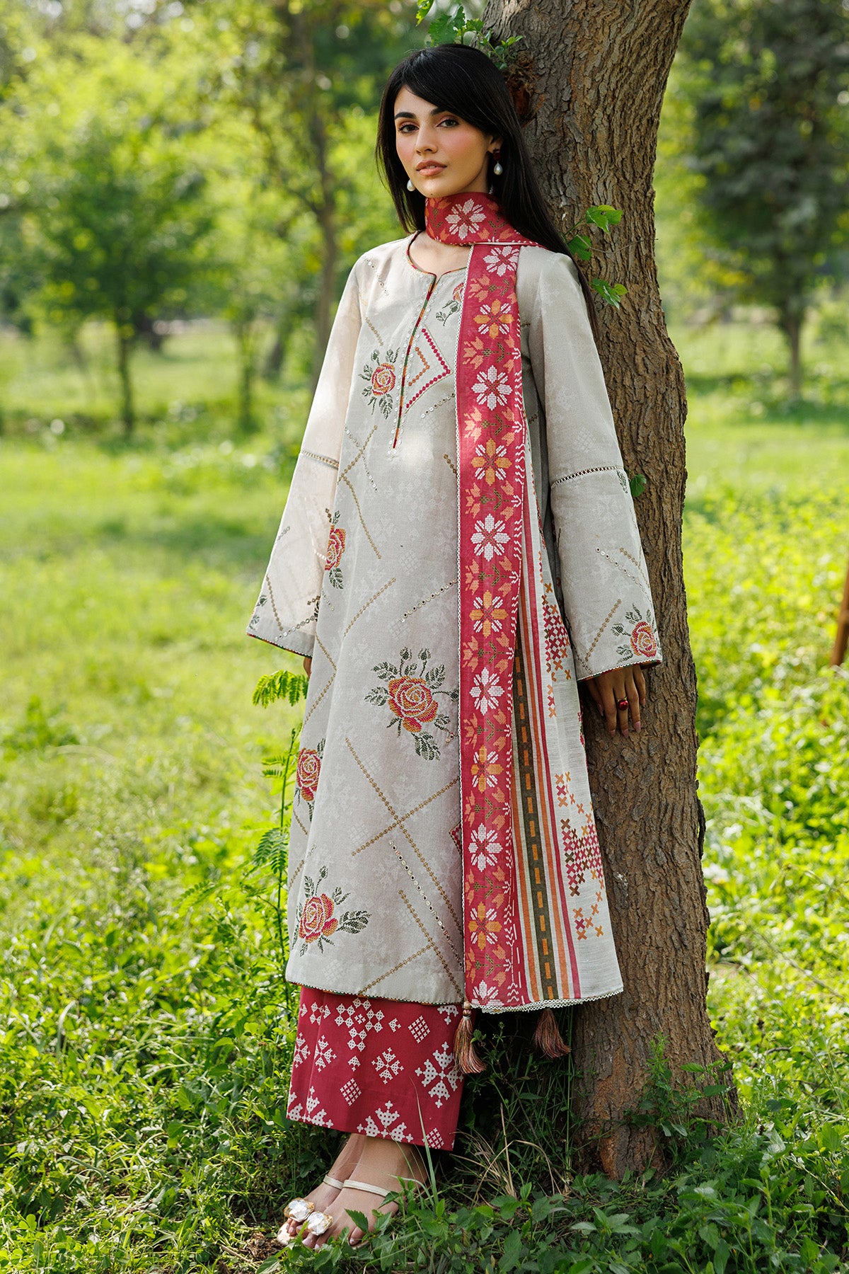 EMBROIDERED LAWN USE-9347