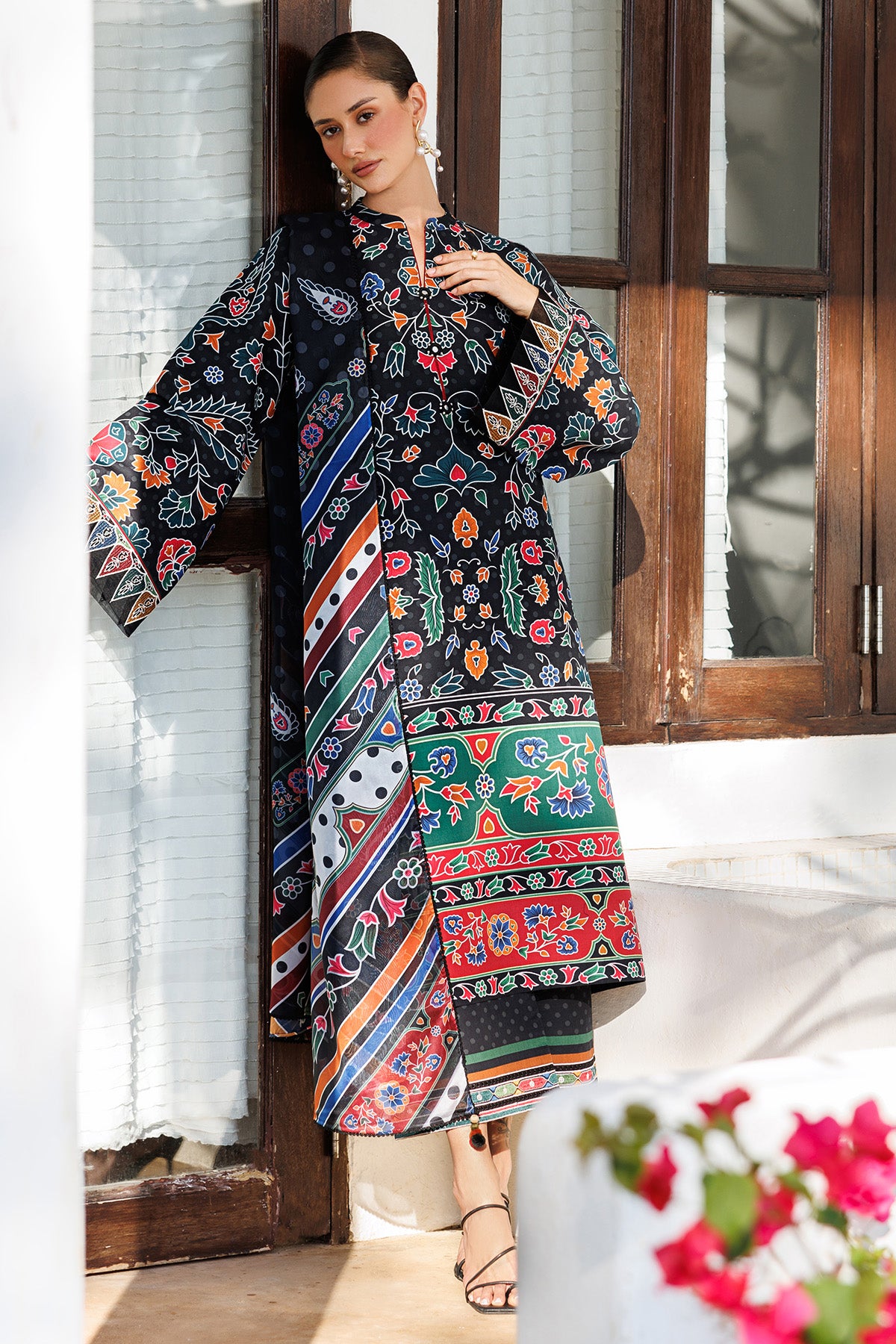 EMBROIDERED LAWN USE-9294