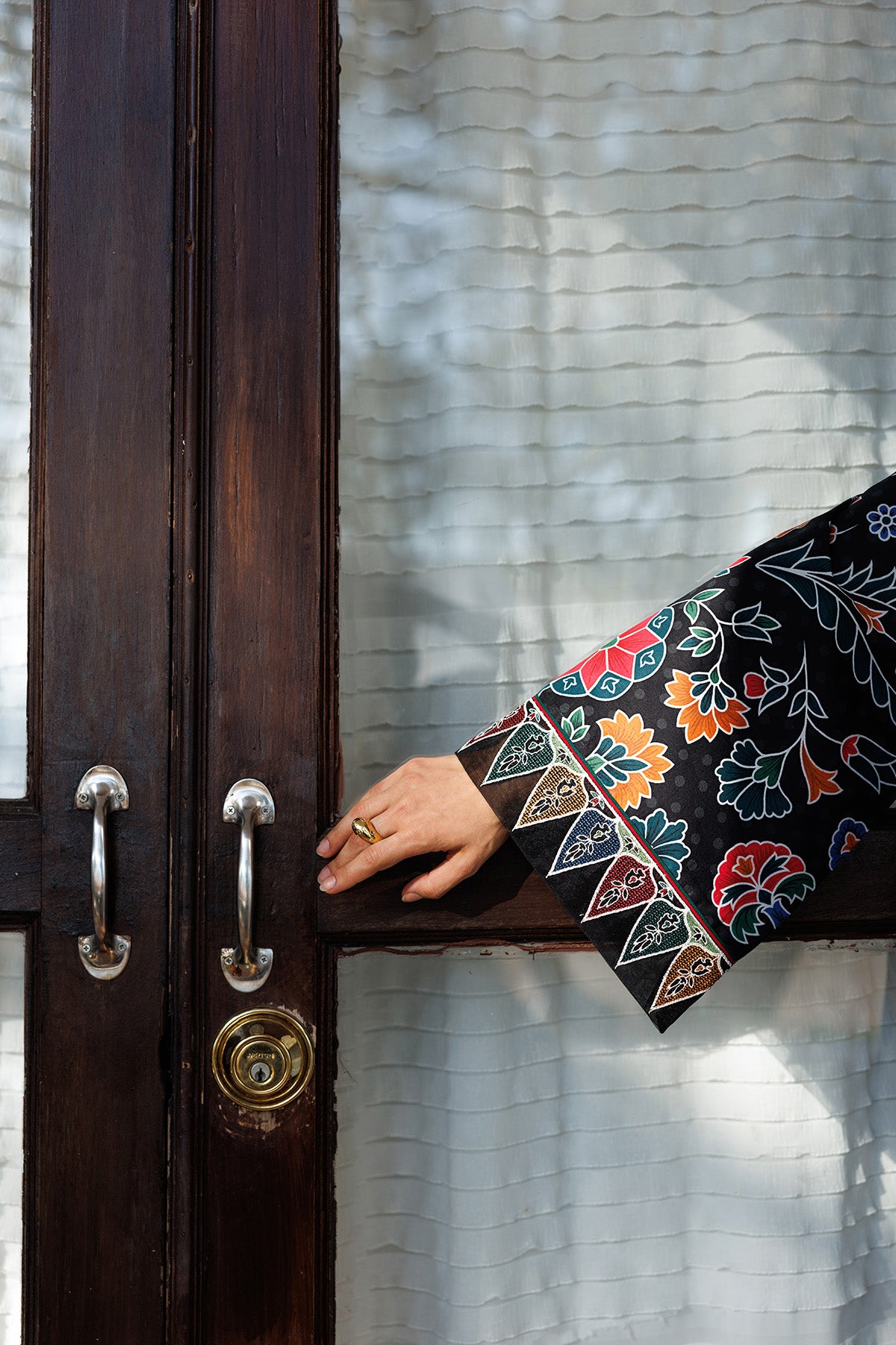 EMBROIDERED LAWN USE-9294