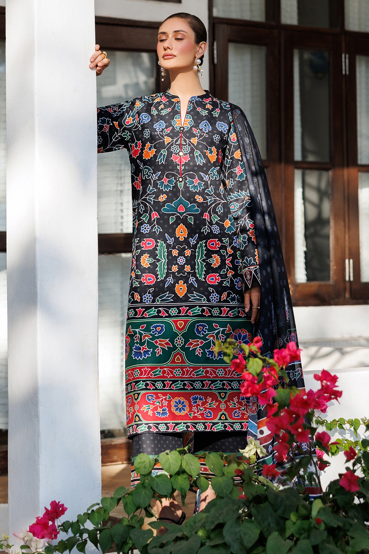 EMBROIDERED LAWN USE-9294