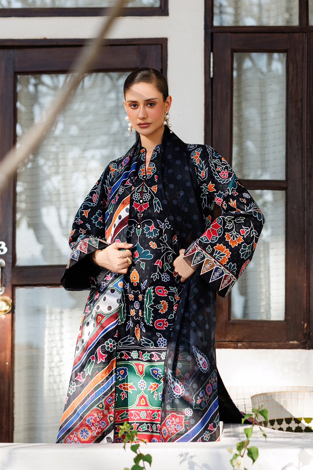 EMBROIDERED LAWN USE-9294