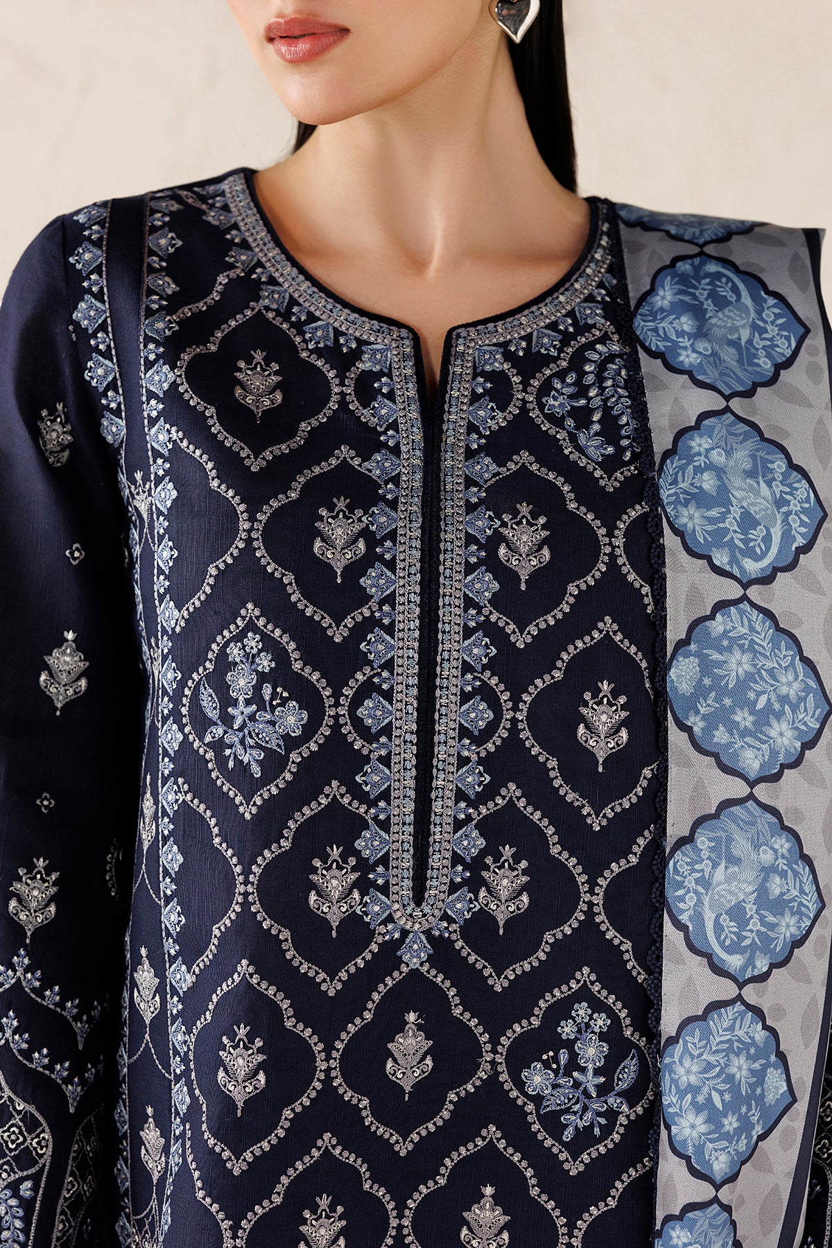 EMBROIDERED PREMIUM KHADDAR UW-0251