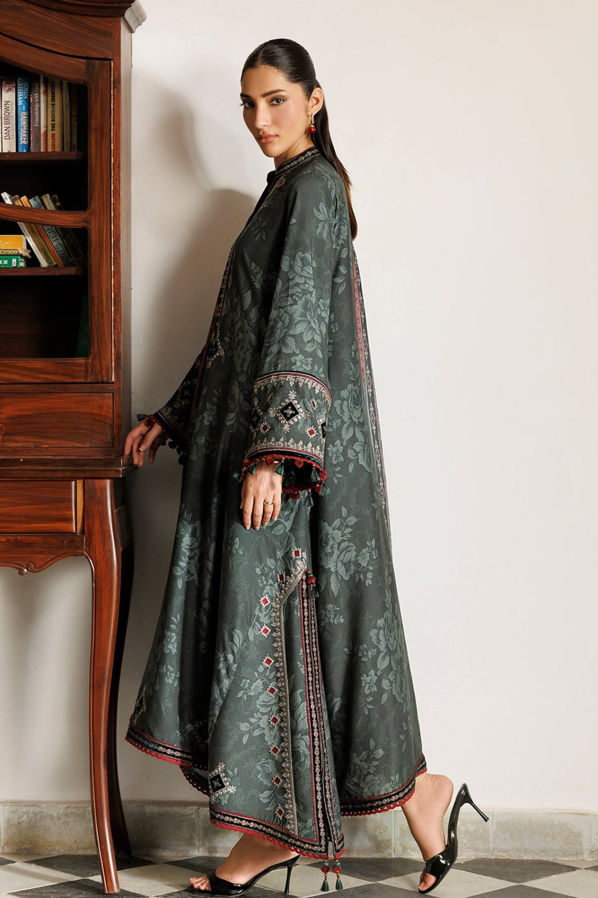 EMBROIDERED PREMIUM VISCOSE UW-0268