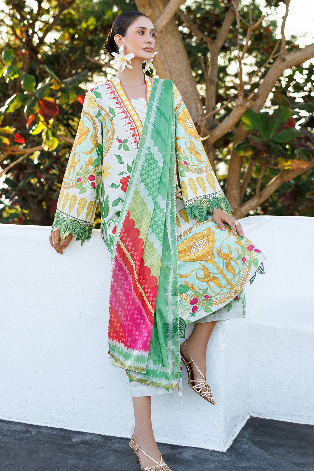 EMBROIDERED LAWN USE-9286