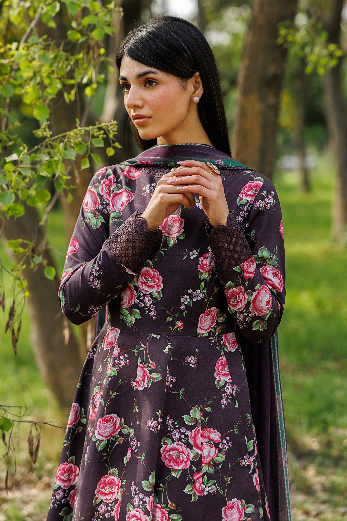 EMBROIDERED LAWN USE-9353