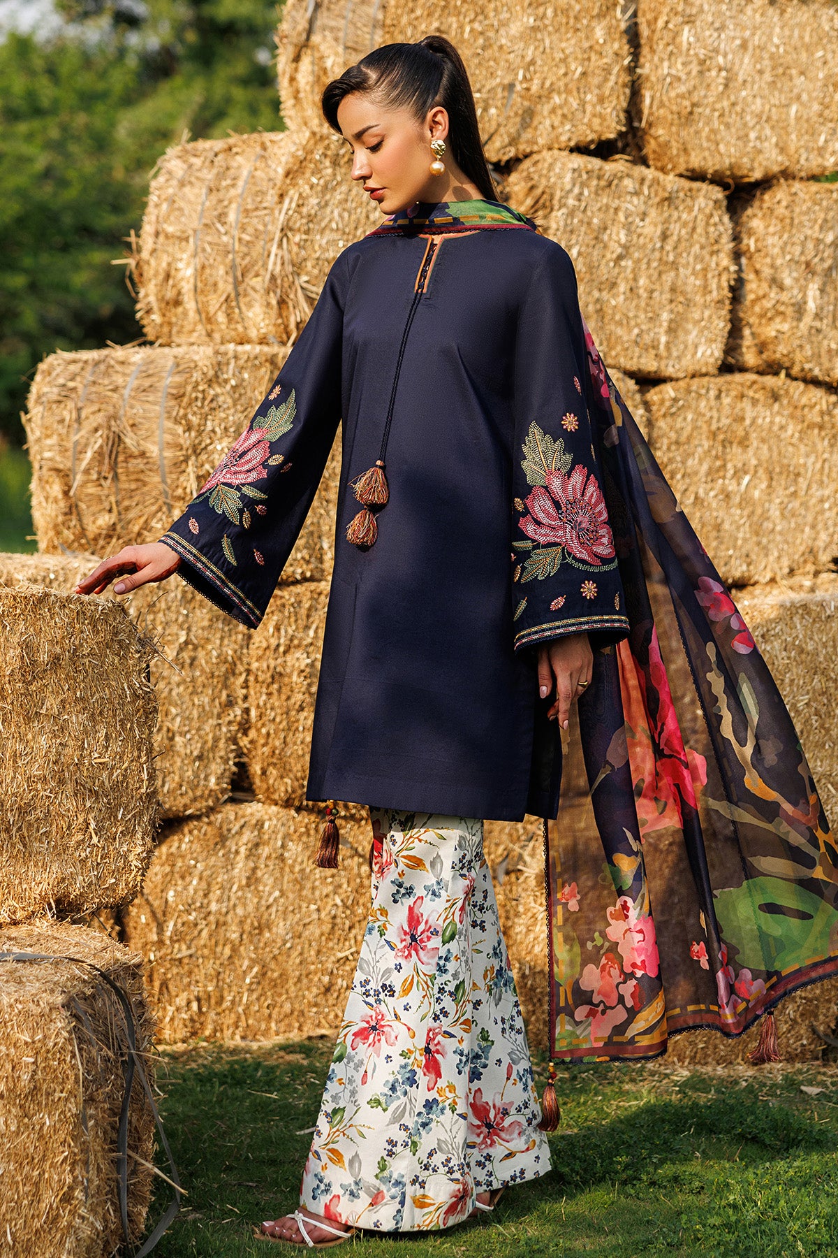 EMBROIDERED LAWN USE-9352