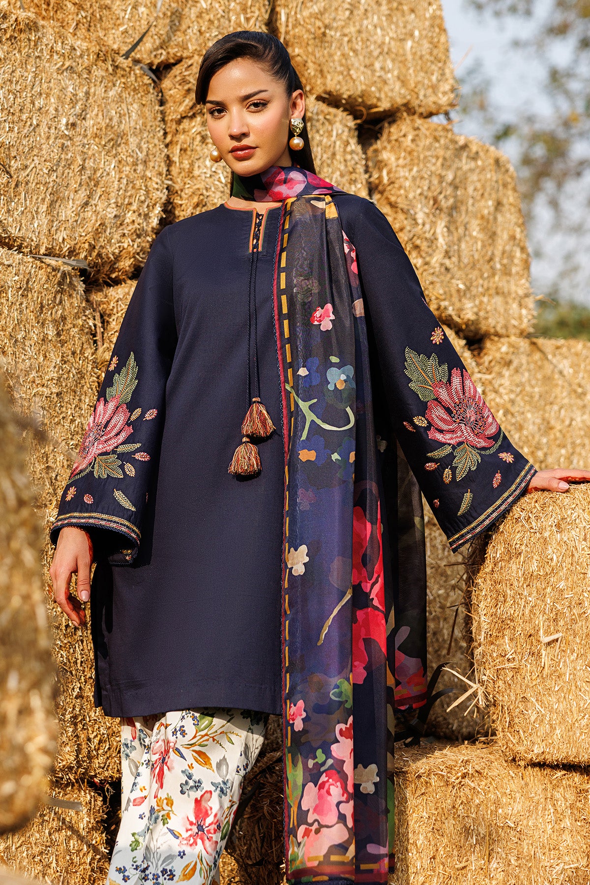 EMBROIDERED LAWN USE-9352