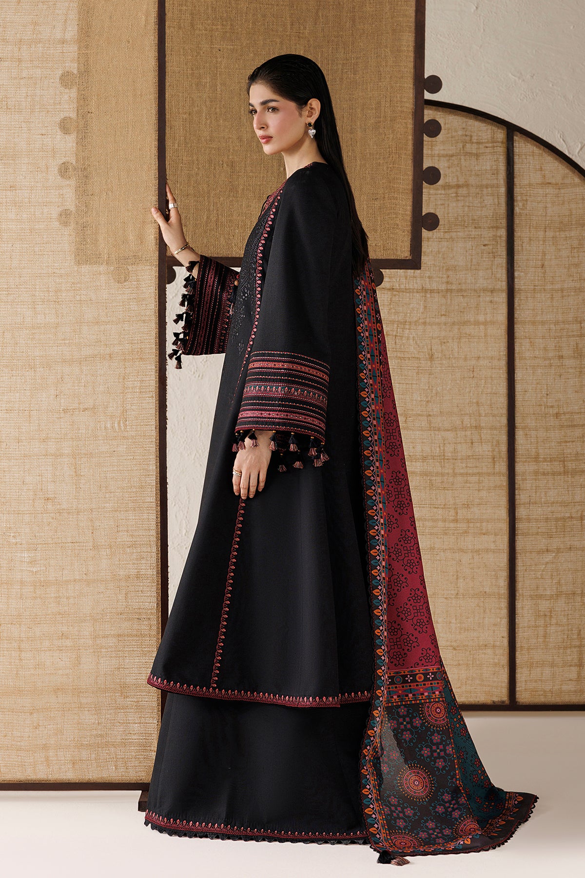 EMBROIDERED PREMIUM KHADDAR UW-0253