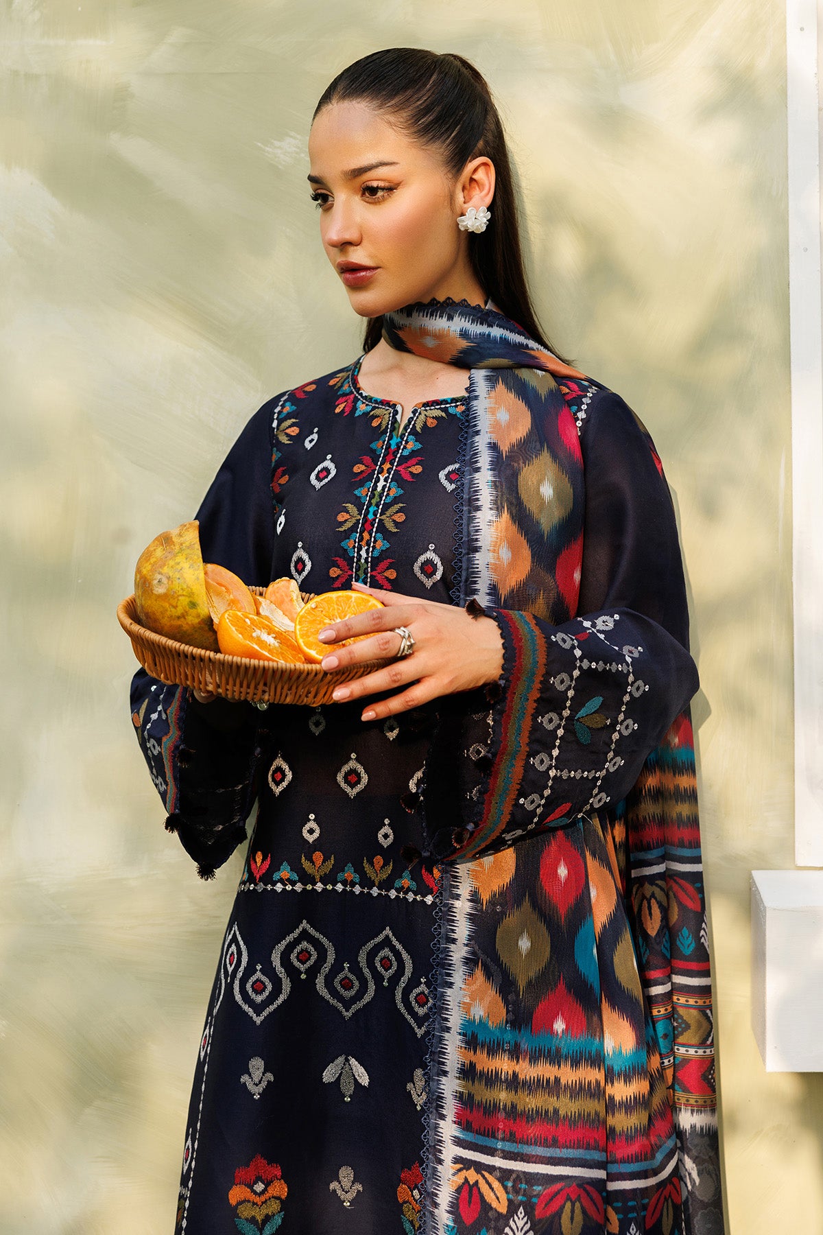 EMBROIDERED LAWN USE-9331
