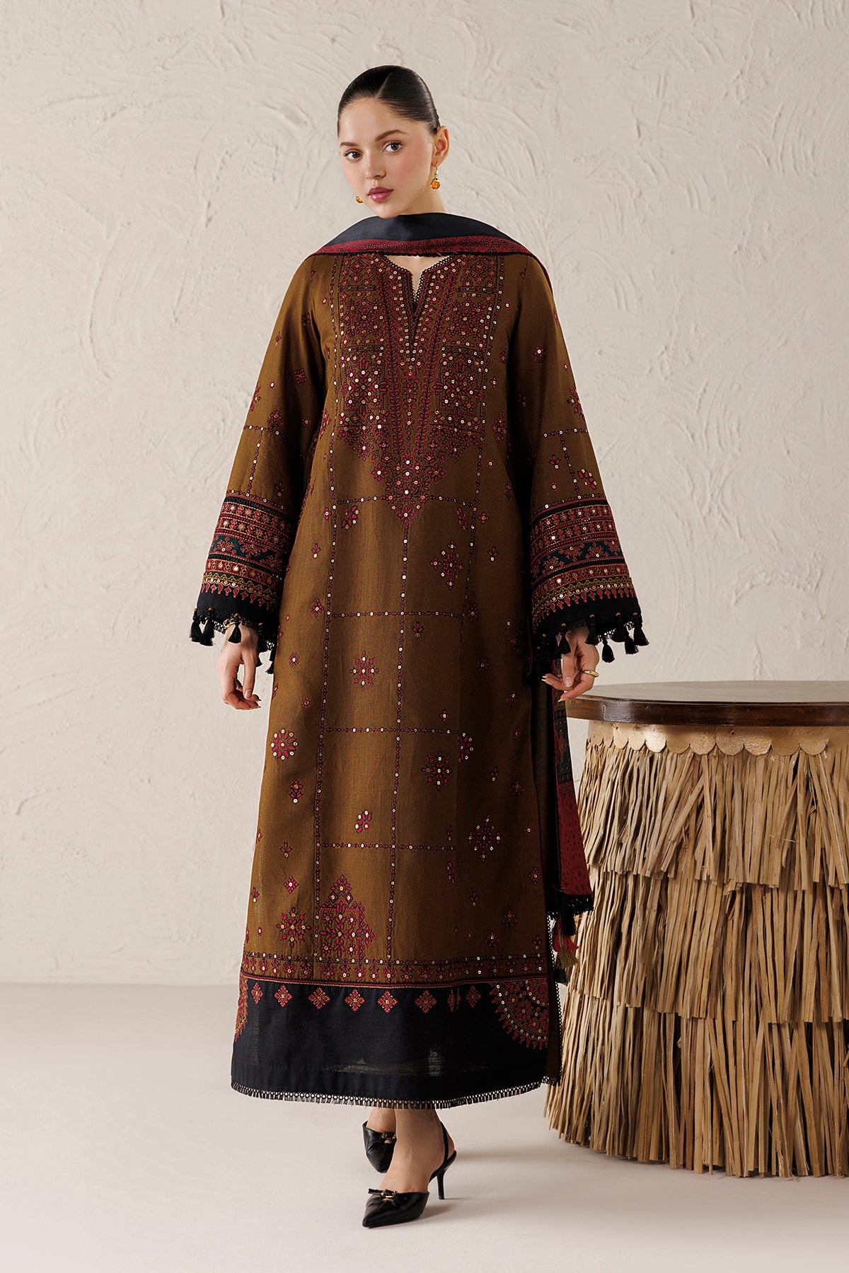 EMBROIDERED PREMIUM KHADDAR UW-0297